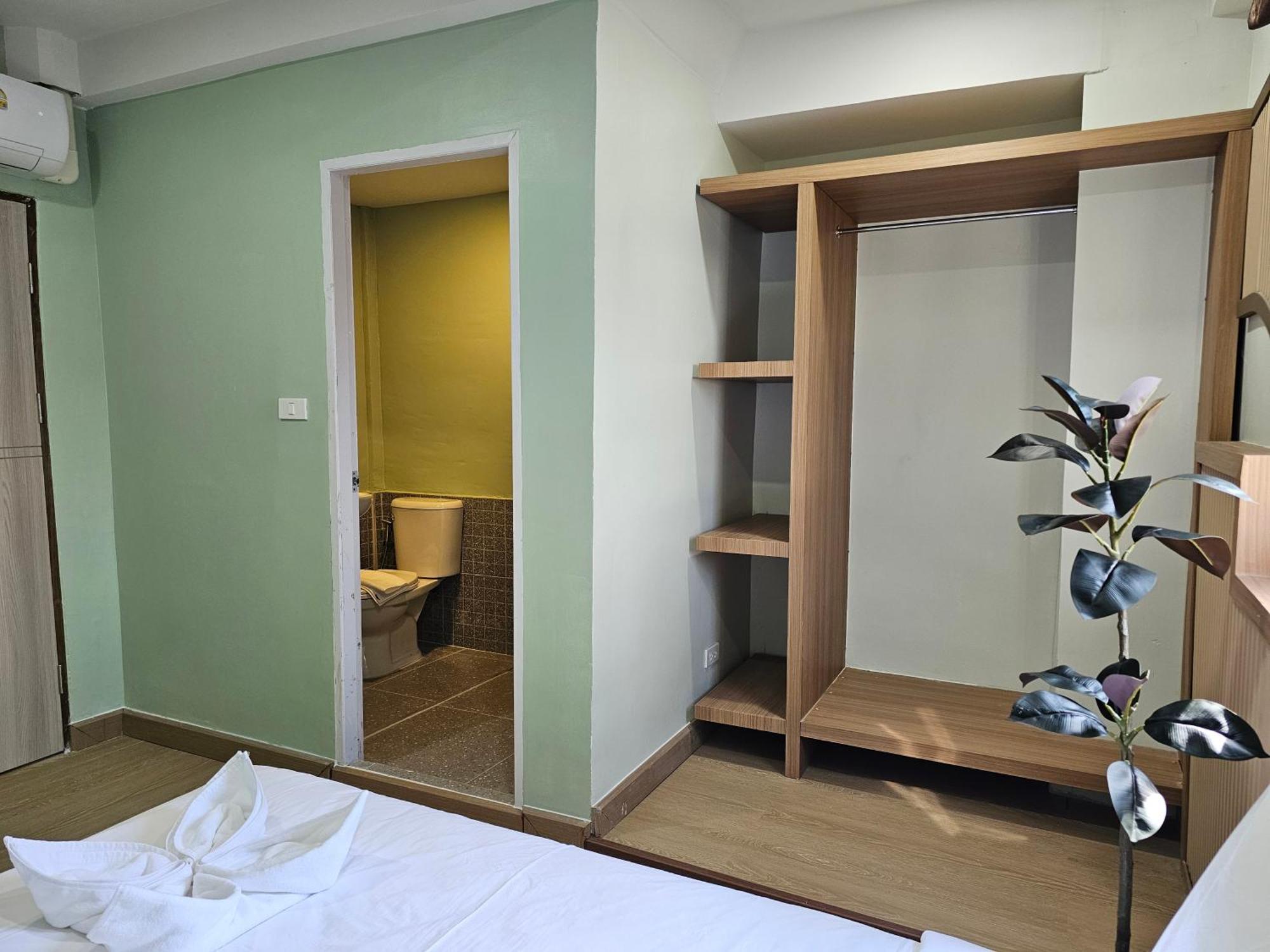 Lub Nai Hostel Patong 客房 照片