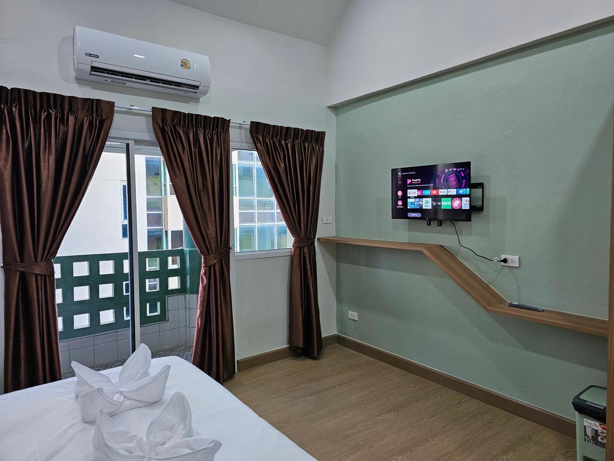 Lub Nai Hostel Patong 外观 照片