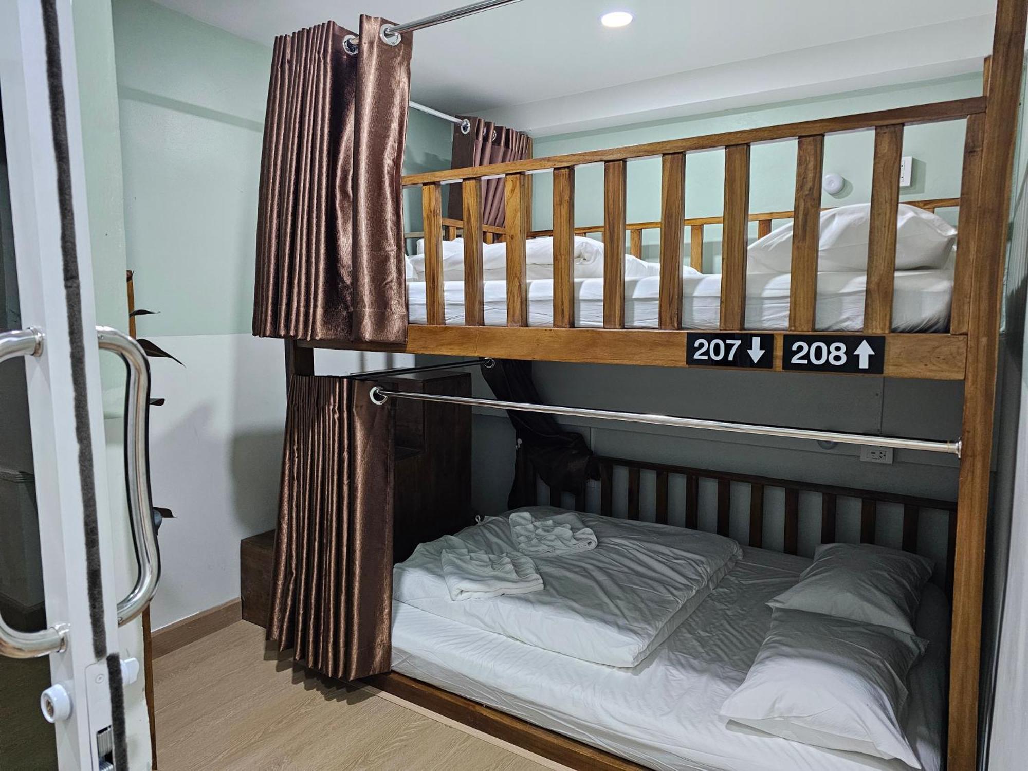 Lub Nai Hostel Patong 外观 照片